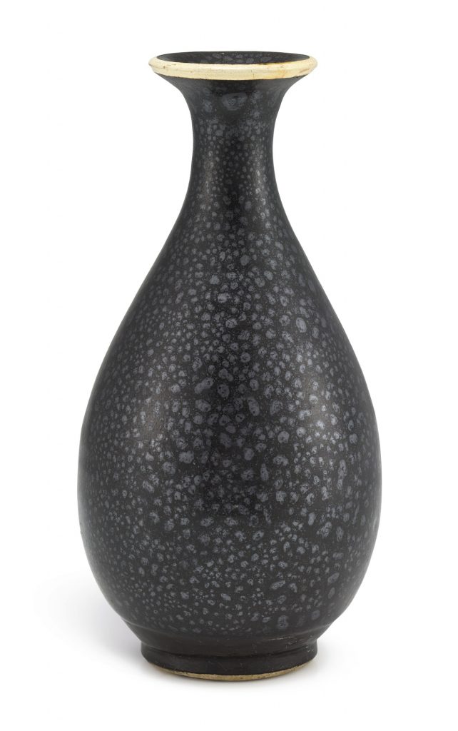 A BLACK-GLAZED 'OIL SPOT' VASE, YUHUCHUNPING