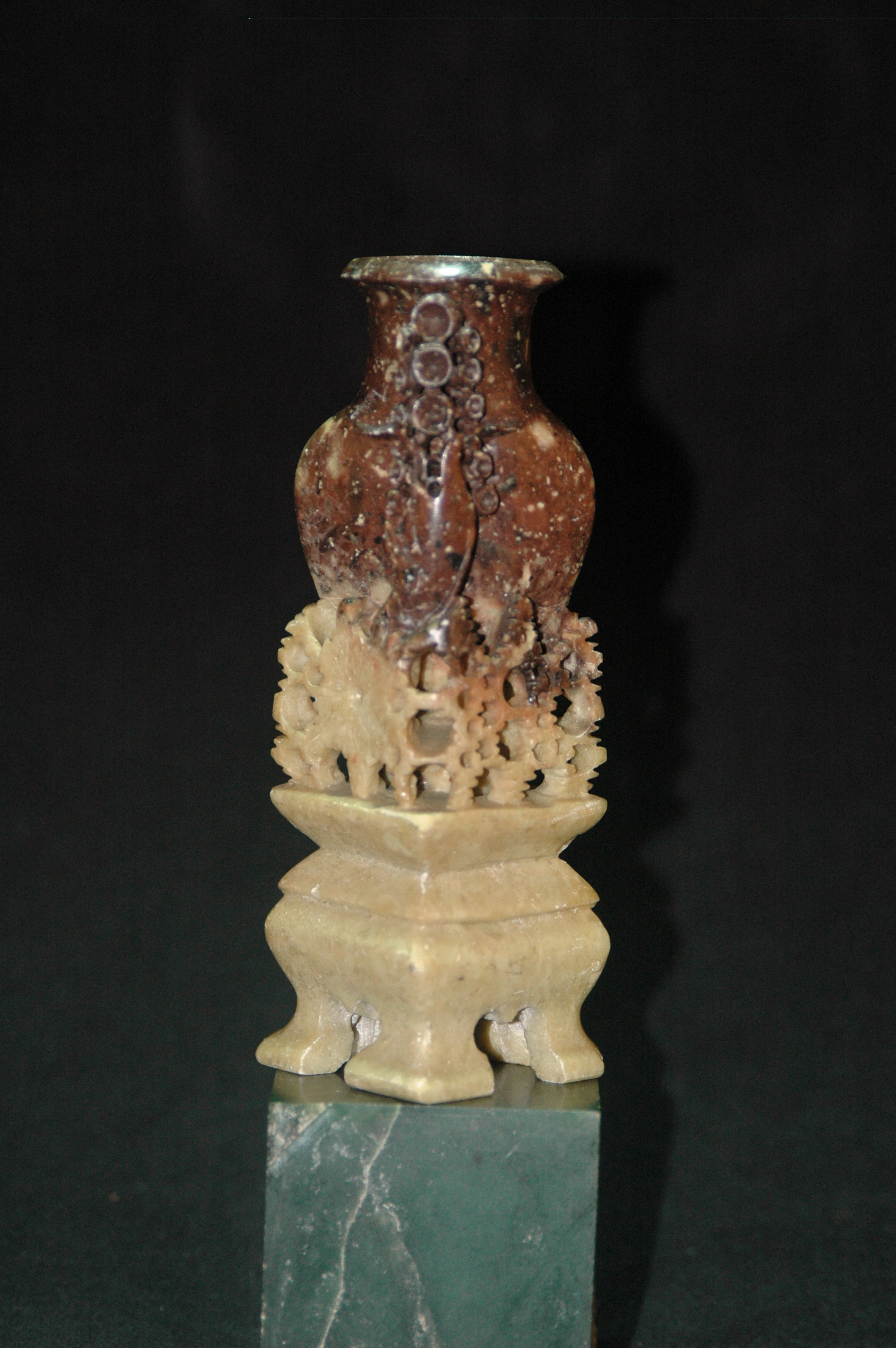 パワーストーン 風水 幸運を呼ぶ中国仏教美術 唐物 花鳥紋 花瓶 寿山石