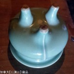 南宋 青釉出筋鬲式三足香炉/香薰 镂空蝙蝠如意寿字银盖 - Image 37