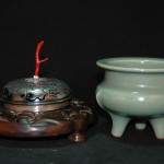 南宋 青釉出筋鬲式三足香炉/香薰 镂空蝙蝠如意寿字银盖 - Image 22