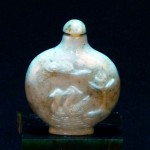 清 刻花草阳绿翡翠鼻烟壶 - Image 12