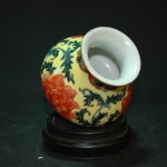 (仿品) 康熙款 珐琅彩缠枝牡丹纹小樽 - Image 9