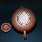 金鱼纹紫砂壶 - Image 4