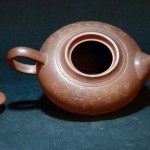 金鱼纹紫砂壶 - Image 3