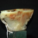 松山荡舟青白玉爵杯 - Image 43