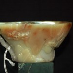 松山荡舟青白玉爵杯 - Image 60