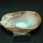 松山荡舟青白玉爵杯 - Image 59