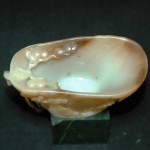 松山荡舟青白玉爵杯 - Image 44