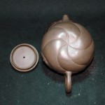 云龙纹紫砂壶 - Image 3