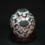 白地黑琉璃牵牛花牡丹纹姜罐 - Image 5