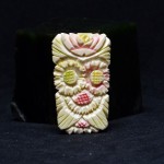 雕葵花象牙胸牌 - Image 9
