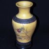 诸葛勋 友石款 紫砂作品 刻松鹰图 铁泥底边 花瓶 - Image 7
