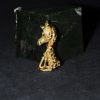 镶宝长颈鹿金胸针