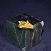 金累丝扇形胸针