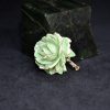 牙雕玫瑰花胸针